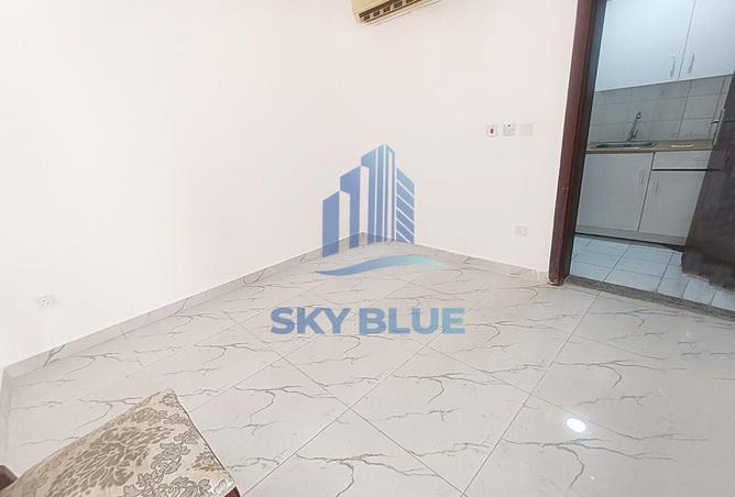 904977 - Property Image 3