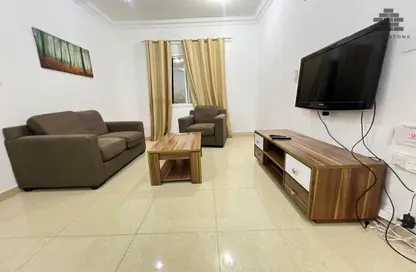 Apartment - 1 Bedroom - 1 Bathroom for rent in Umm Ghwailina Comm - Umm Ghuwalina - Umm Ghuwailina - Doha