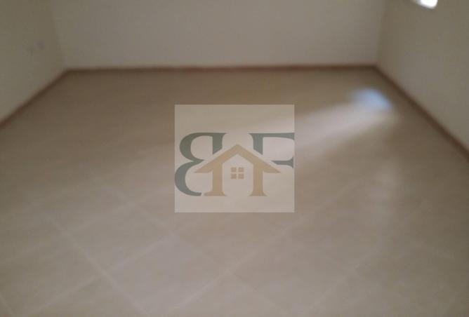 930700 - Property Image 2