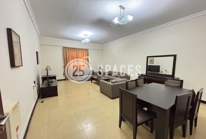 988813 - Property Image 2