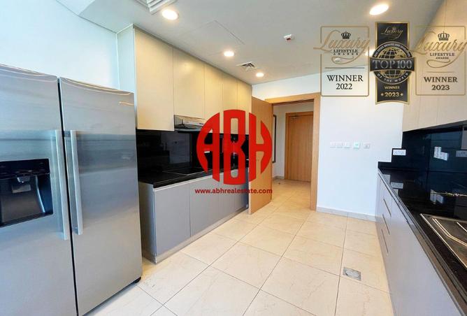 992482 - Property Image 3