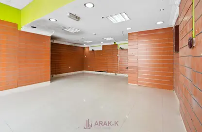 Shop - Studio - 1 Bathroom for rent in Hiteen Street - Al Muntazah - Doha