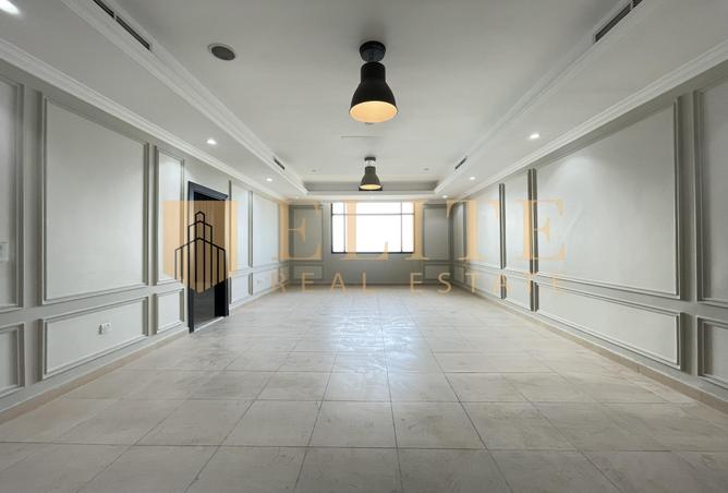 988984 - Property Image 3