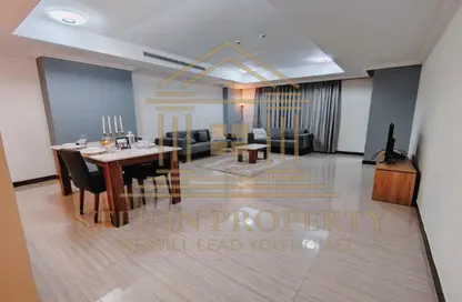 شقة - 2 غرف نوم - 2 حمامات للايجار في طريق بورتو الشرقي - بورتو أرابيا - جزيرة اللؤلؤة - الدوحة