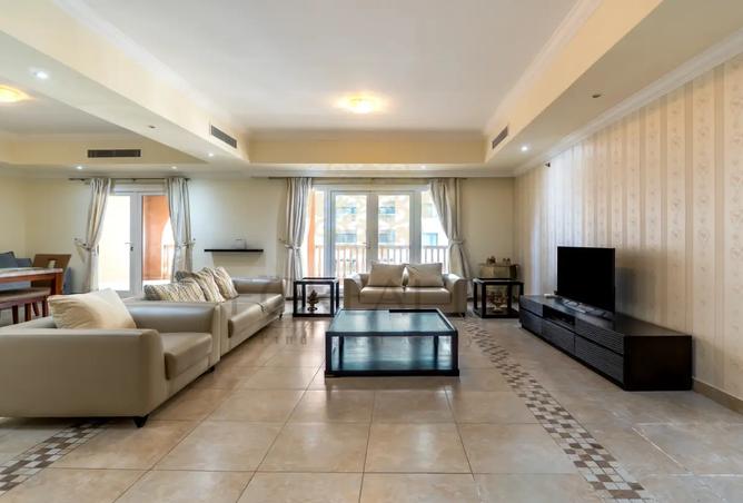 951522 - Property Image 2