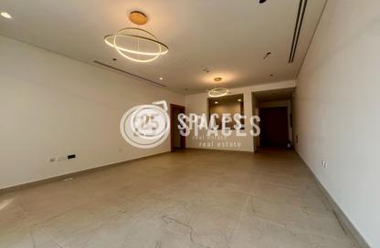 Apartment - 2 Bedrooms - 3 Bathrooms for rent in Floresta Gardens - Floresta Gardens - The Pearl Island - Doha