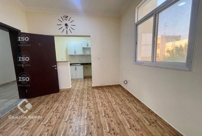 989093 - Property Image 2