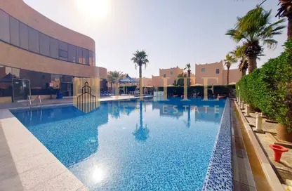 مجمع سكني - 5 غرف نوم - 5 حمامات للايجار في طريق سلوى - العزيزية - الدوحة