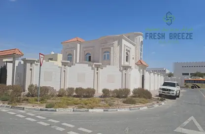 Apartment - 1 Bedroom - 1 Bathroom for rent in Ain Khaled - Doha