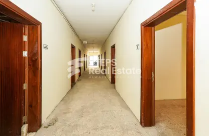 سكن عمال - استوديو - 8 حمامات للايجار في المنطقة الصناعية 4 - المنطقة الصناعية - المنطقة الصناعية - الدوحة