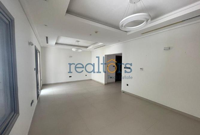 949086 - Property Image 2