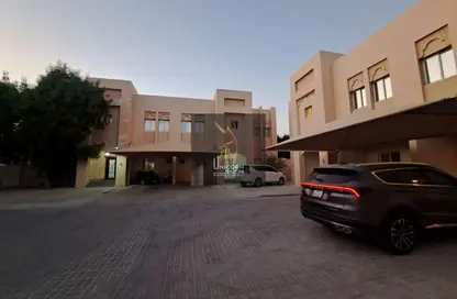 مجمع سكني - 4 غرف نوم - 4 حمامات للايجار في فلل عين خالد - عين خالد - الدوحة