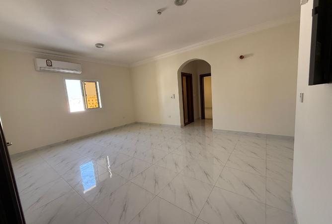 965657 - Property Image 2