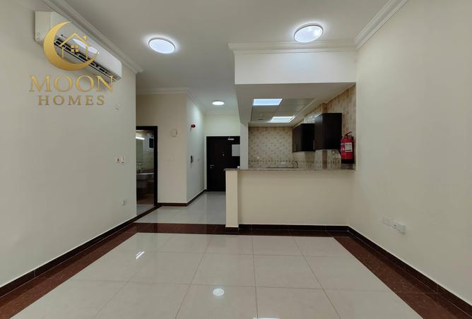 985255 - Property Image 2