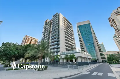 Apartment - 2 Bedrooms - 4 Bathrooms for sale in Marina Tower 12 - Marina District - Lusail