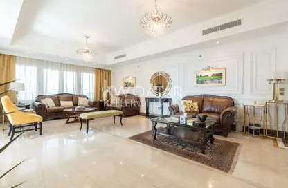 Apartment - 3 Bedrooms - 3 Bathrooms for rent in West Porto Drive - Porto Arabia - The Pearl Island - Doha Apartment - 3 Bedrooms - 3 Bathrooms for rent in West Porto Drive - Porto Arabia - The Pearl Island - Doha