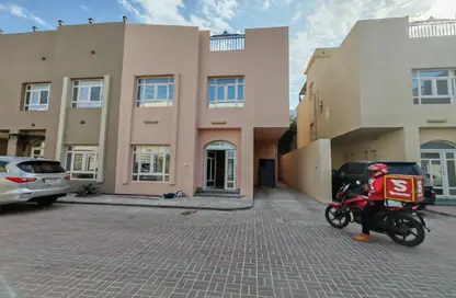 Villa - 5 Bedrooms - 2 Bathrooms for rent in Umm Abirieh - Al Shamal