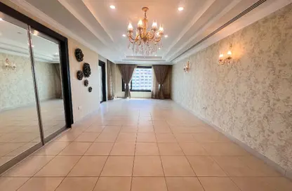 Apartment - 2 Bedrooms - 3 Bathrooms for rent in East Porto Drive - Porto Arabia - The Pearl Island - Doha