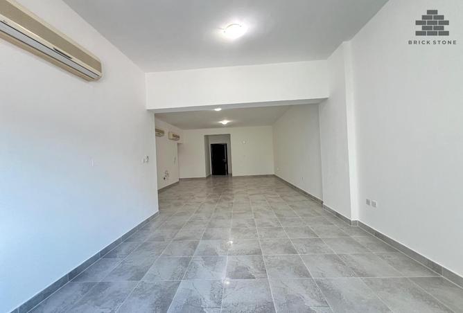 977904 - Property Image 2