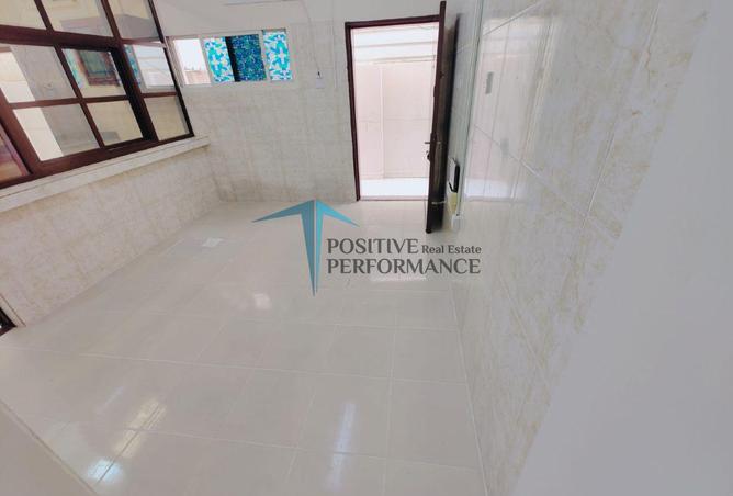 1003930 - Property Image 2