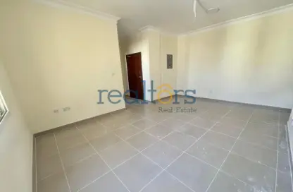 Apartment - 2 Bedrooms - 2 Bathrooms for rent in Al Khazin Street - Madinat Khalifa South - Madinat Khalifa - Doha