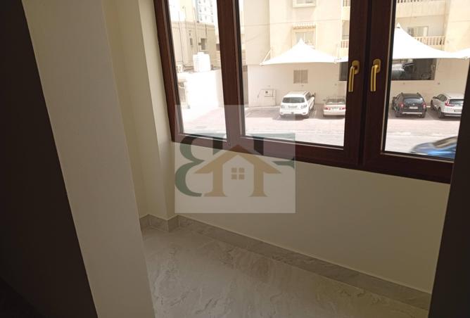 954275 - Property Image 3