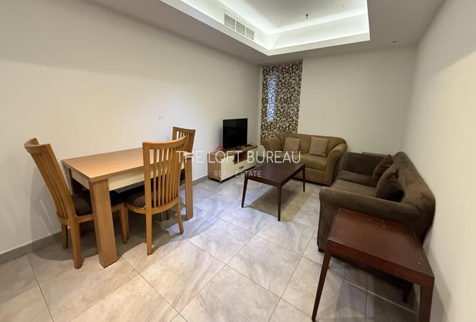 911252 - Property Image 2