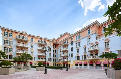 Apartment - 2 Bedrooms - 3 Bathrooms for rent in Qanat Quartier - The Pearl Island - Doha