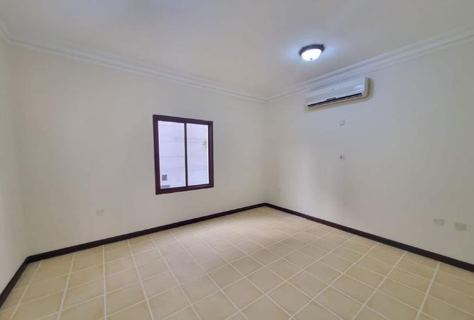 988660 - Property Image 2