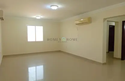 Apartment - 2 Bedrooms - 2 Bathrooms for rent in Al Aziziyah - Al Aziziyah - Doha