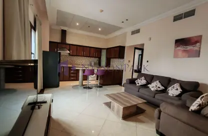 شقة - غرفة نوم - 2 حمامات للايجار في ام غوالينا تجارية - ام غويلينا - أم غويلينا - الدوحة