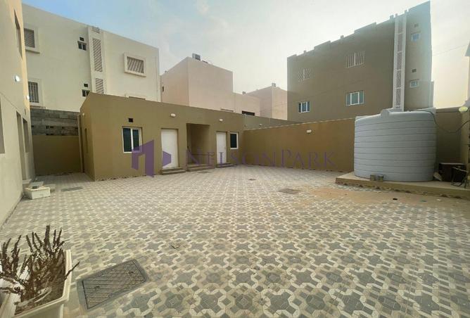 982073 - Property Image 2