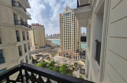 شقة - 2 غرف نوم - 4 حمامات للايجار في حدائق فلورستا - حدائق فلورستا - جزيرة اللؤلؤة - الدوحة