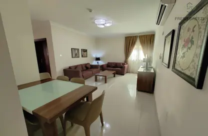 Apartment - 2 Bedrooms - 2 Bathrooms for rent in Umm Ghuwailina - Doha