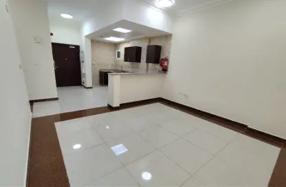 Apartment - 2 Bedrooms - 2 Bathrooms for rent in Al Mansoura - Al Mansoura - Doha