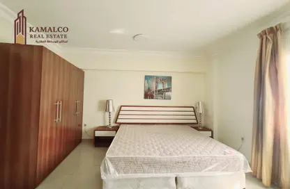 Apartment - 3 Bedrooms - 3 Bathrooms for rent in Umm Ghuwailina 4 - Umm Ghuwailina - Doha
