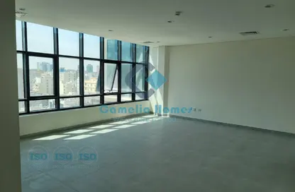 Apartment - 3 Bedrooms - 2 Bathrooms for rent in Fereej Bin Mahmoud North - Fereej Bin Mahmoud - Doha