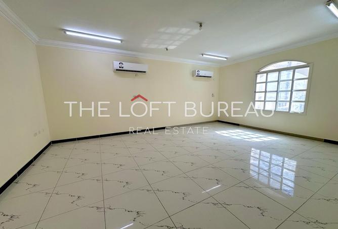 958557 - Property Main Image