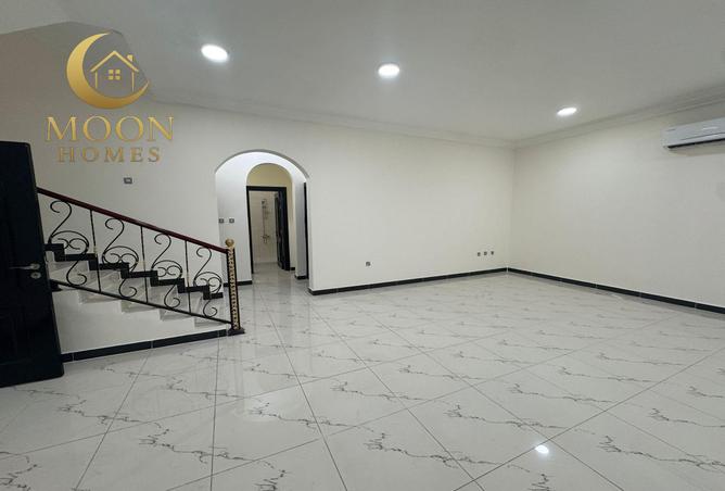 987227 - Property Image 3