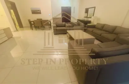 Apartment - 2 Bedrooms - 3 Bathrooms for rent in Anas Street - Fereej Bin Mahmoud North - Fereej Bin Mahmoud - Doha
