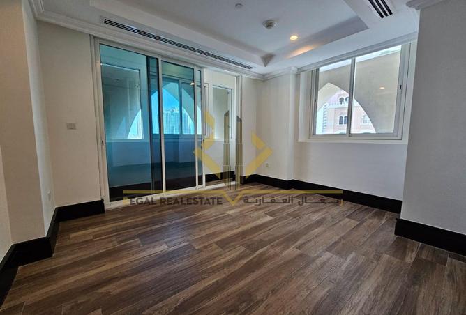 977405 - Property Main Image