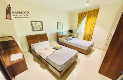 Apartment - 2 Bedrooms - 2 Bathrooms for rent in Umm Ghwailina Comm - Umm Ghuwalina - Umm Ghuwailina - Doha