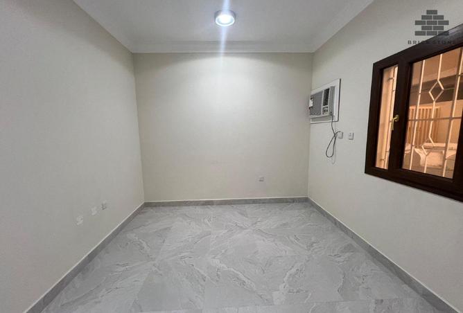 903053 - Property Image 3