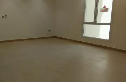 Apartment - 2 Bedrooms - 2 Bathrooms for rent in Al Nasr Street - Al Nasr - Doha