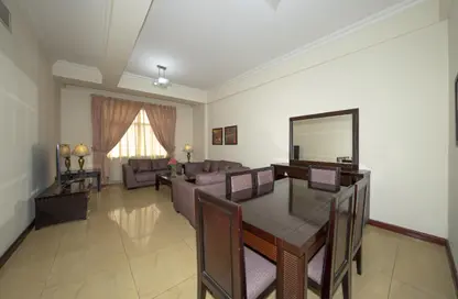 Apartment - 2 Bedrooms - 3 Bathrooms for rent in Al Doha Plaza - Al Sadd - Al Sadd - Doha