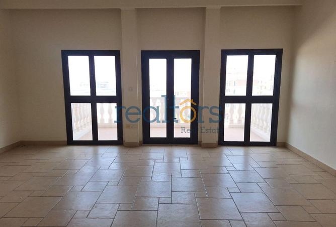926528 - Property Image 2
