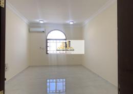صورةغرفة فارغة لـ: شقة - 3 غرف نوم - 3 حمامات للكراء في مدينة خليفة - الدوحة, صورة 1