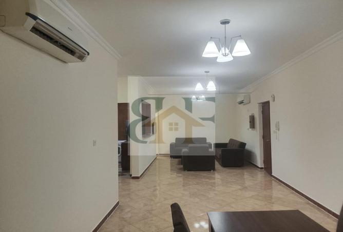 972096 - Property Image 2