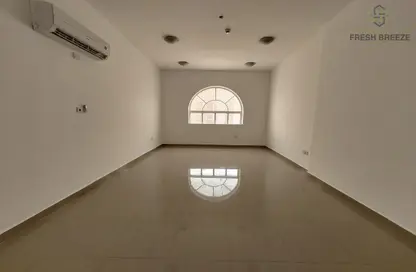 Apartment - 3 Bedrooms - 3 Bathrooms for rent in Al Mansoura - Al Mansoura - Doha