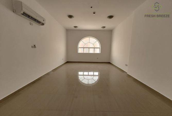 902882 - Property Main Image